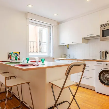 Portas Do Bairro Apartment Lisbon Exterior photo